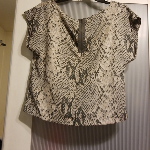 Snake Skin print blouse - Picture 2 of 3
